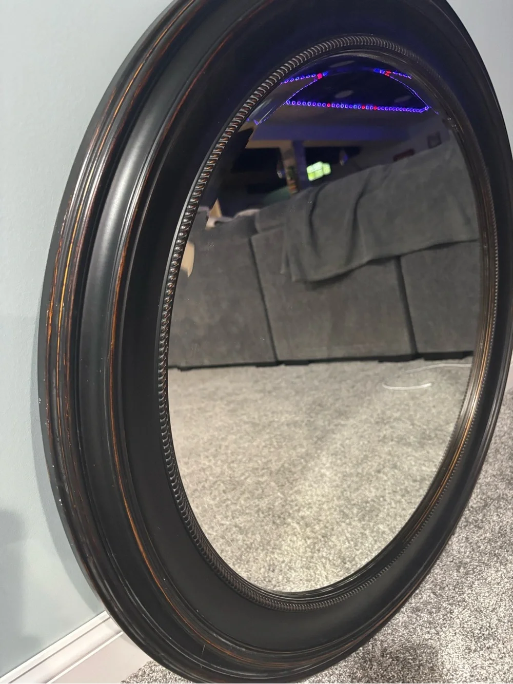 Classic Round Wall Mirror in Distressed Black